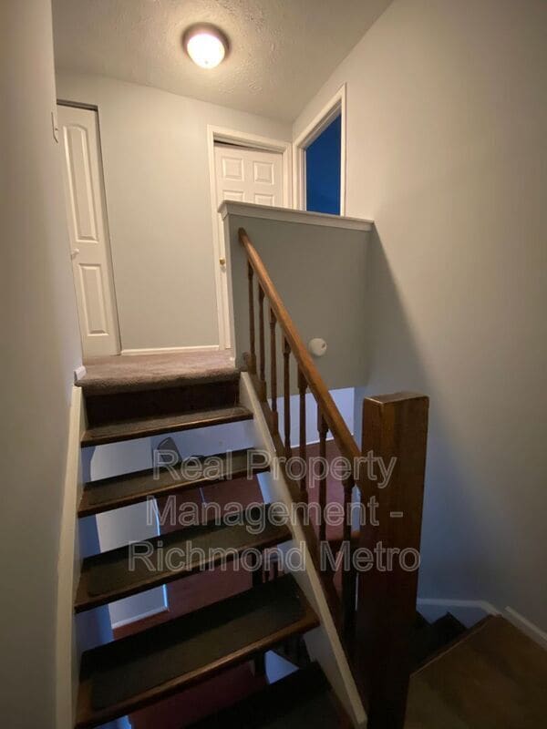 Building Photo - 1743 Robins Nest Ct