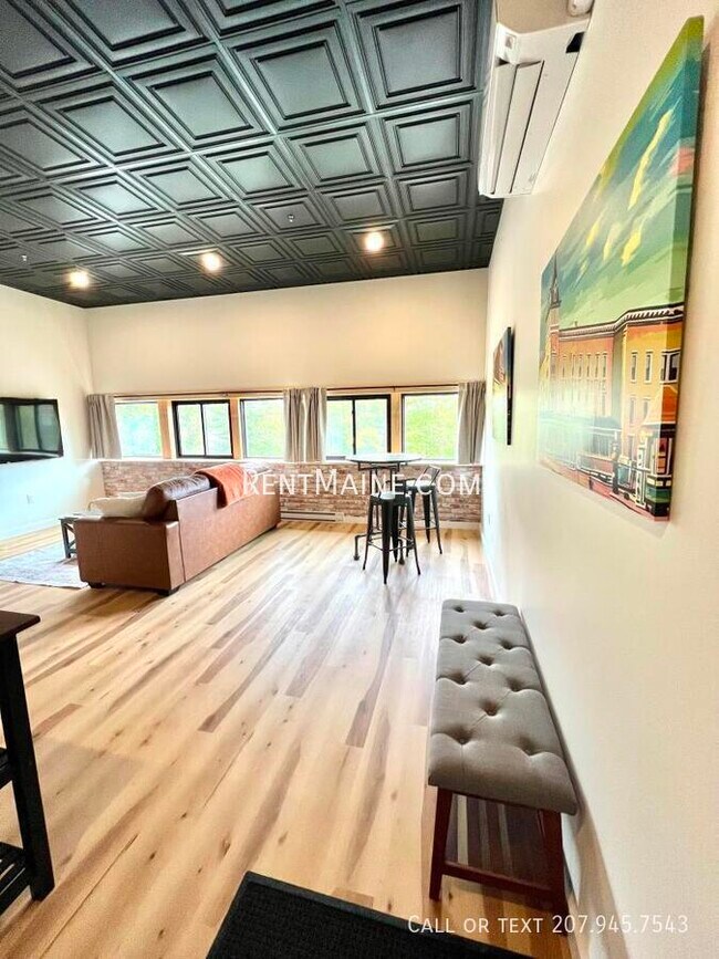 Building Photo - 113 N Lancey St