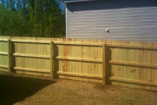 Building Photo - 1925 Boatswain Dr