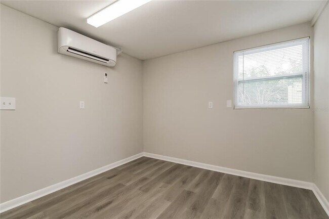 Building Photo - 560 Georgia Ave