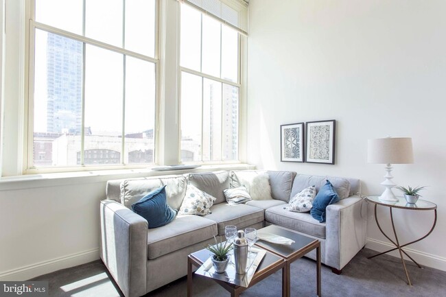 Building Photo - 2121 41 Market Street Unit 316