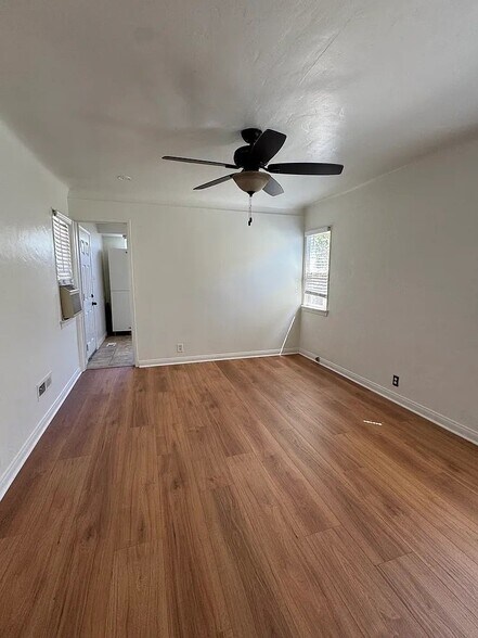 Building Photo - 1640 N Frederic St