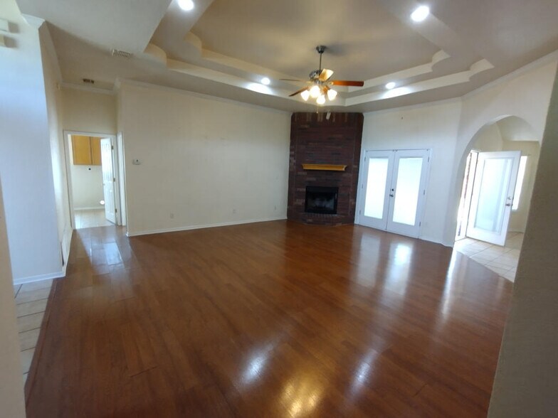 Building Photo - 4408 Boots Dr