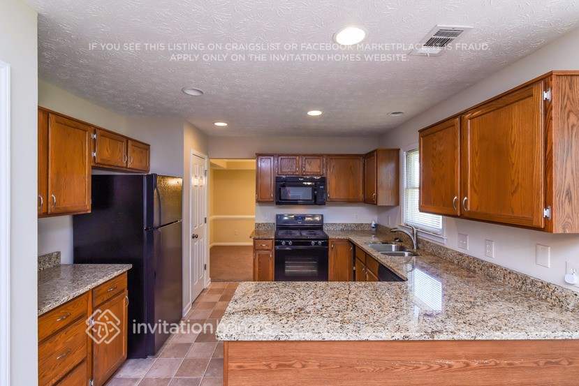 Building Photo - 4255 Ivy Run Cir