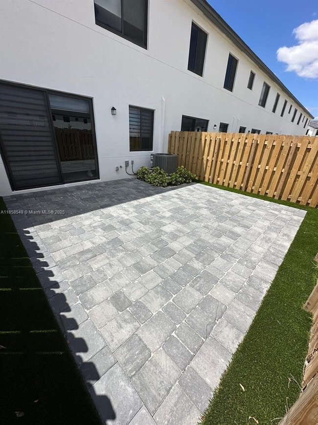 Building Photo - 18987 345 Ter