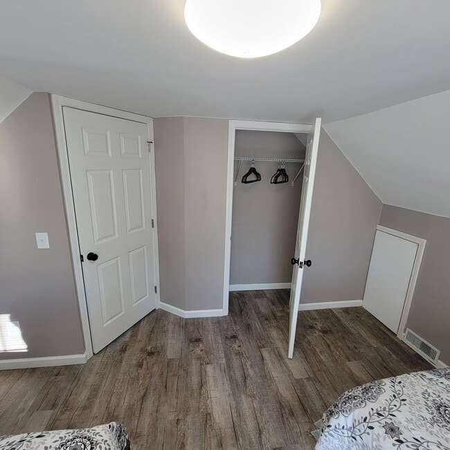 Building Photo - 4 Bed, 2 Bath Home for Lease-Furnished-Spa...
