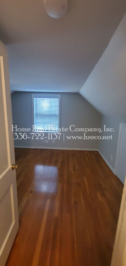 Building Photo - 508 Lester Ln