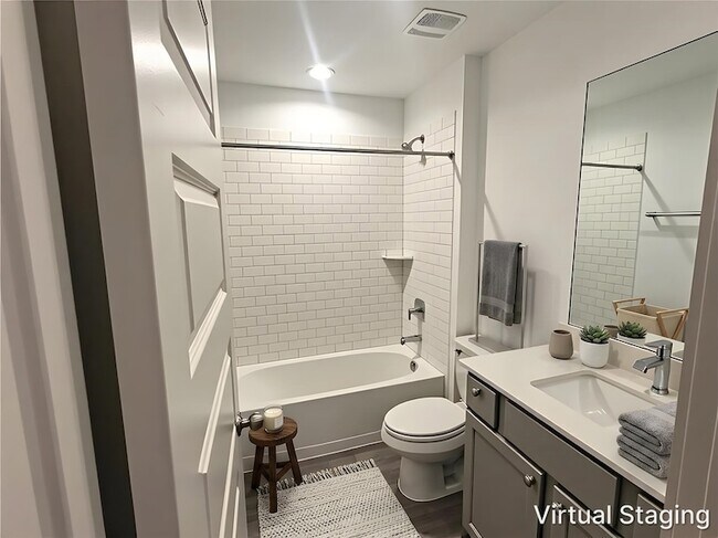 Building Photo - 1719 Maclane Ct
