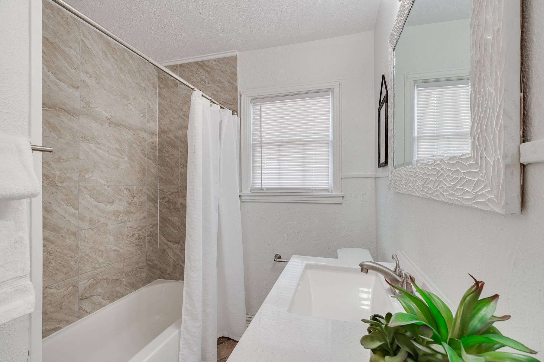 Bath - 1733 Melba Ct