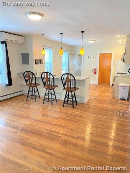 Building Photo - 167 Harvard St