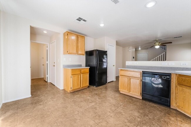 Building Photo - Cute Two-Story Home