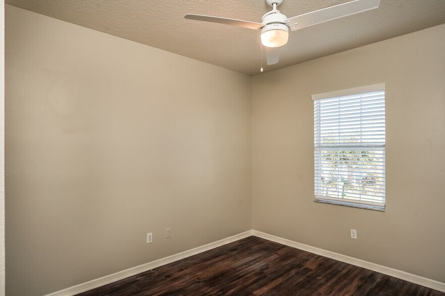 Building Photo - 908 Fern Leaf Dr