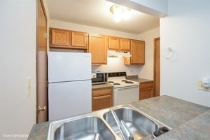 Kitchen - 4408 W Shamrock Ln