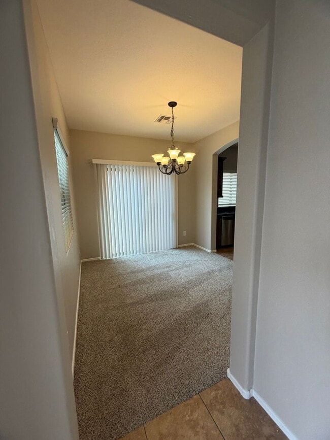 Building Photo - Community pool and a low maintenance yard