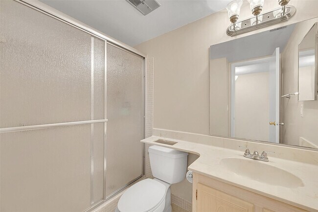 Building Photo - 23 Abbey Ln