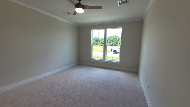 Building Photo - Brand New home in Zachary!