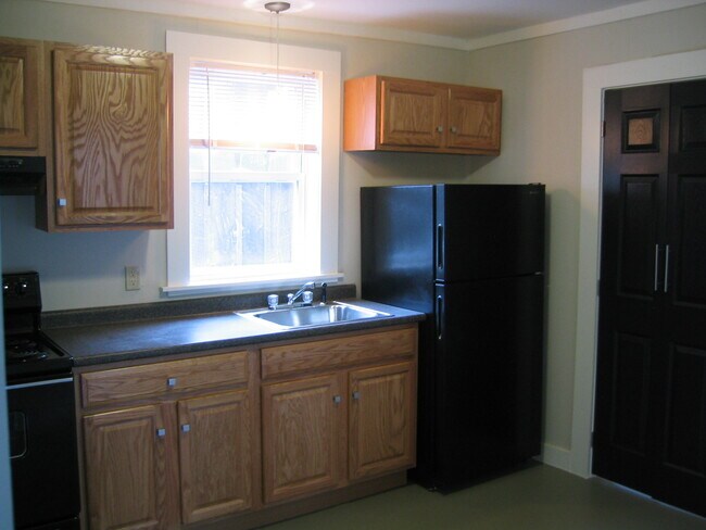 Building Photo - 50 3rd Ave