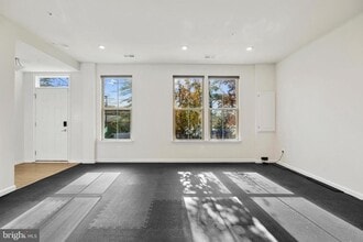 Building Photo - 10012 Aerospace Rd