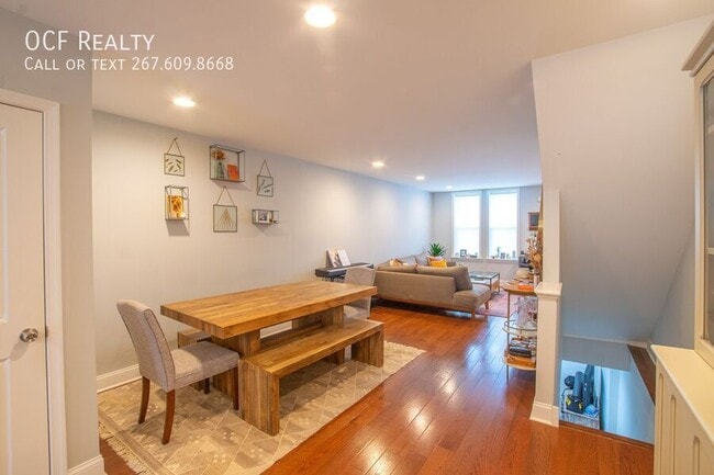 Building Photo - 1230 S 24th St