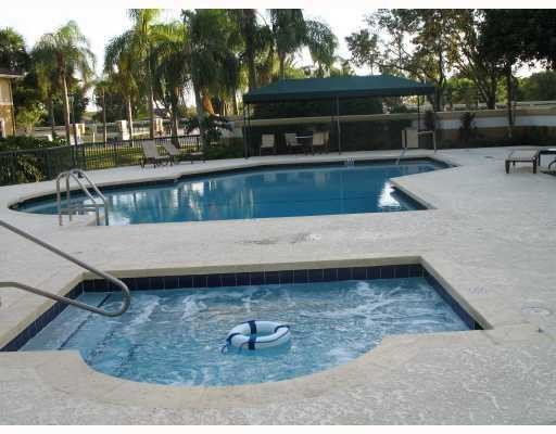 Building Photo - 9001 Wiles Rd