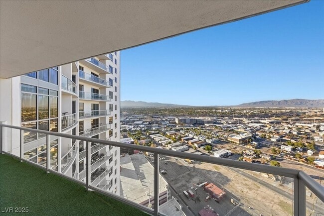 Building Photo - 200 W Sahara Ave