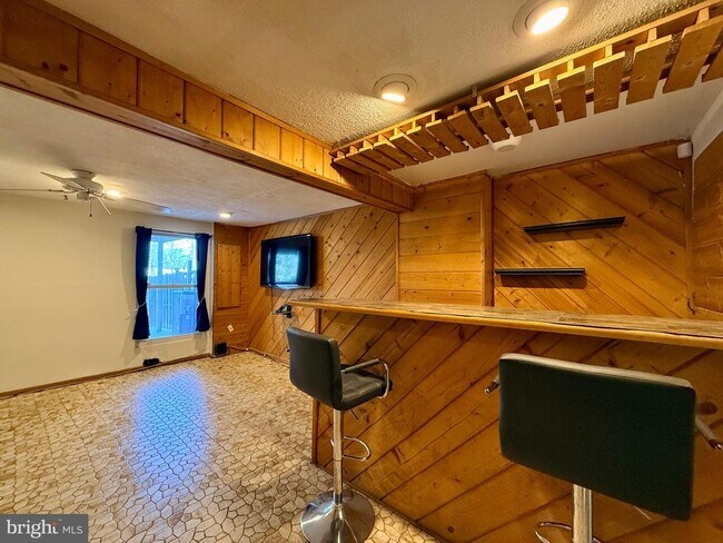 Building Photo - 8152 Mandan Terrace