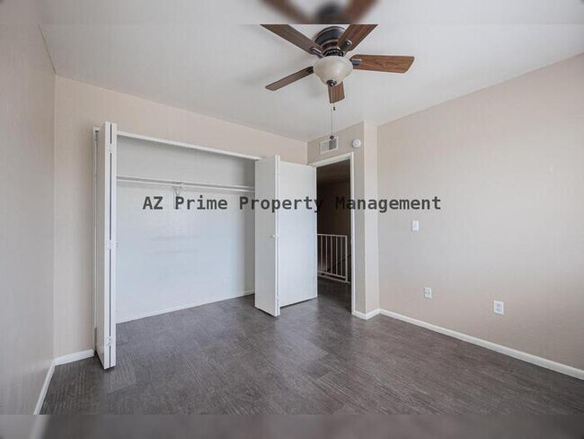 Building Photo - 4513 N 26th Dr