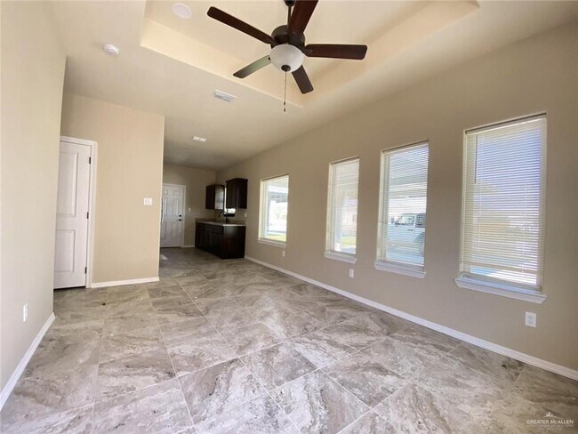 Building Photo - 8 Nightingale Ave