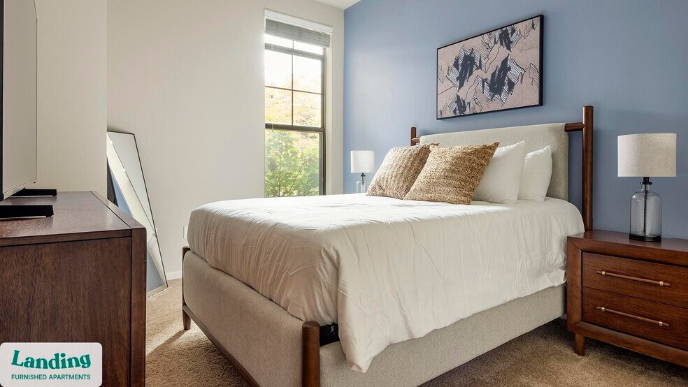 Building Photo - 4050 W Pine Blvd