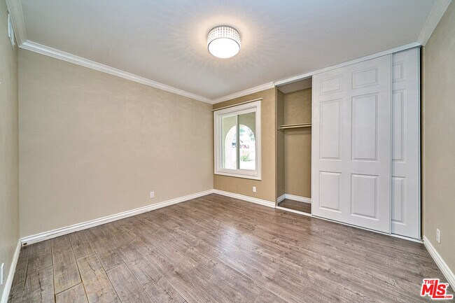 Building Photo - 2660 Conata St