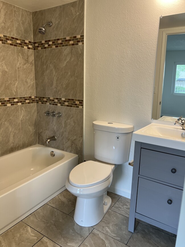 Building Photo - Desert Sky Apartments