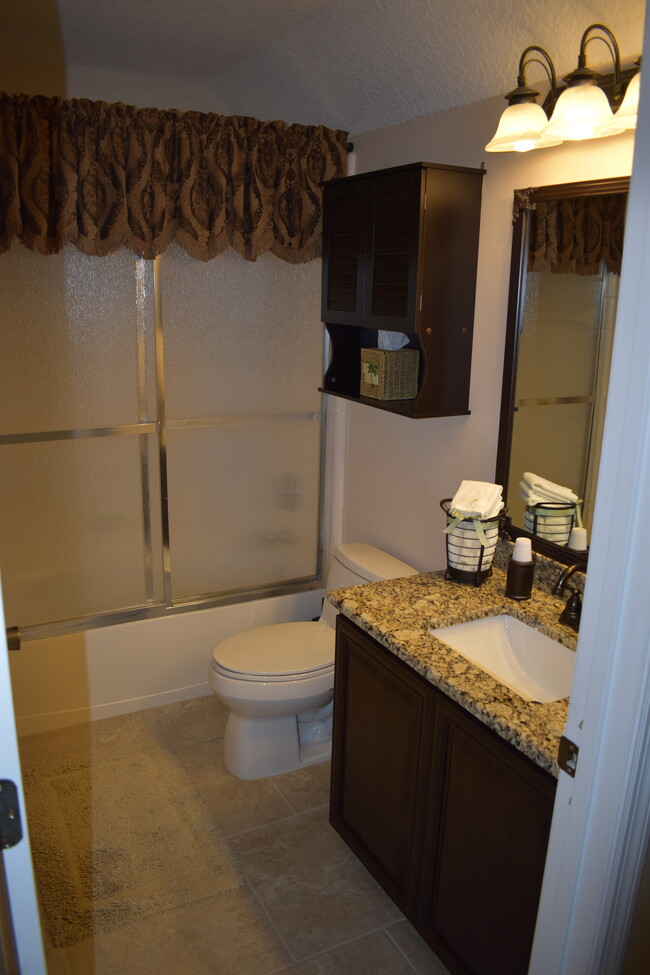 Building Photo - 1013 Buttercup Dr