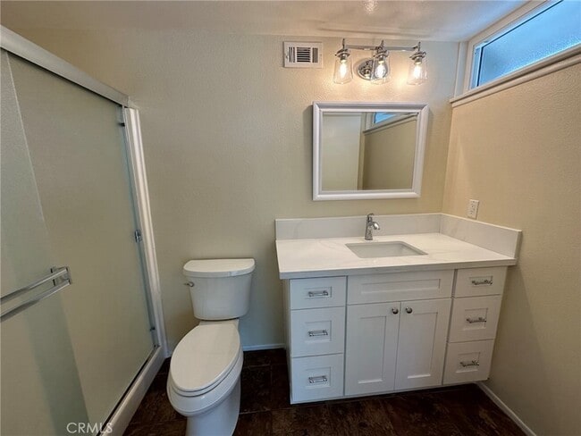 Building Photo - 1155 Currier Ave