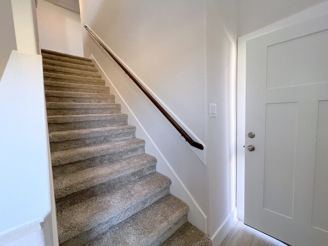 Building Photo - 7002 Cedar Breeze Ct