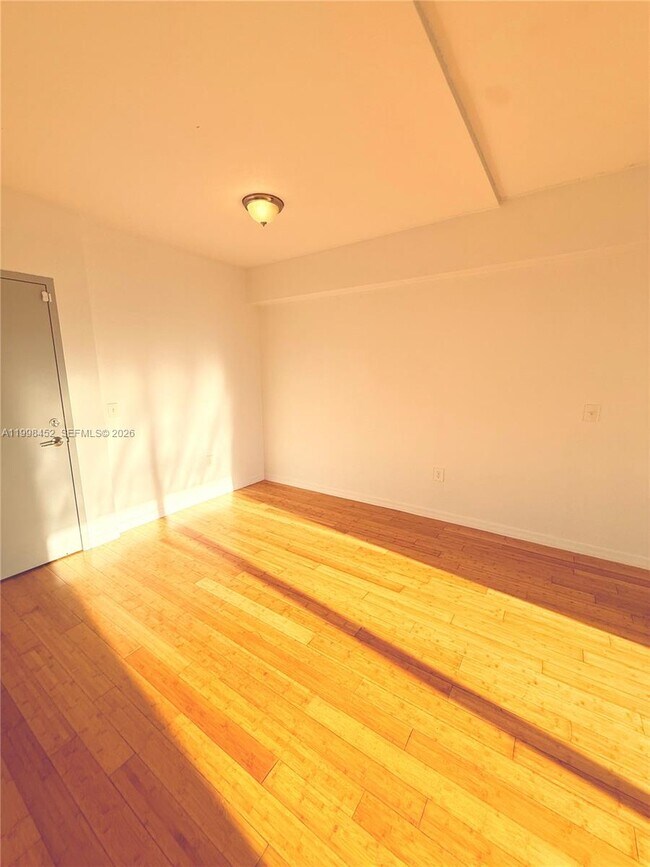 Building Photo - 36 NW 6th Ave