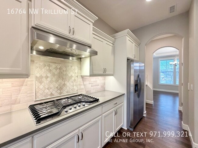 Building Photo - 16764 NW Trillium St