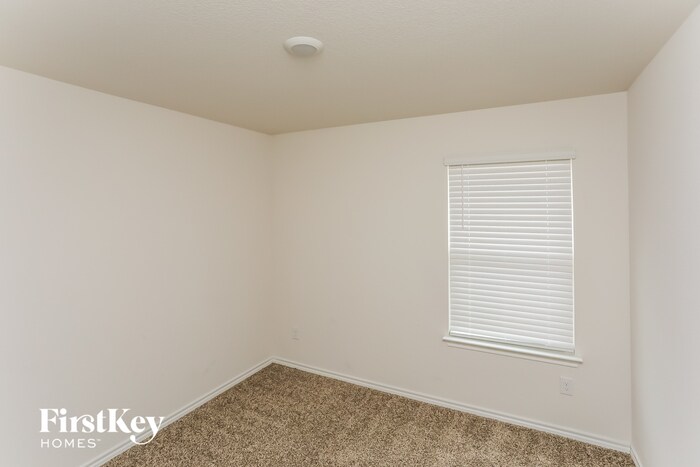 Building Photo - 2481 Conklin Dr