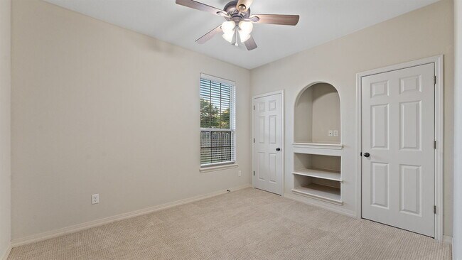 Building Photo - Charming 4-Bedroom Fayetteville Retreat with Granite Accents & Warm Fireplace!