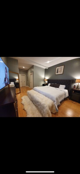 Building Photo - 30 High St