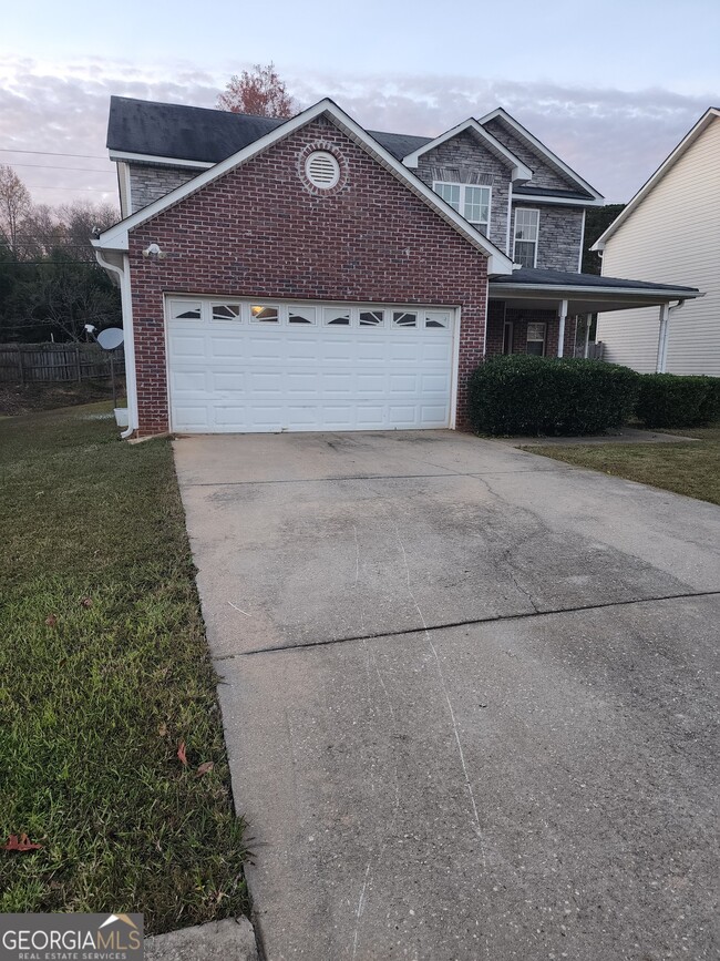 Primary Photo - 250 Grand Magnolia St