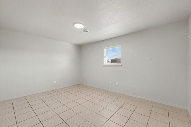 Building Photo - 1241-1247-1247 W Sunset Dr