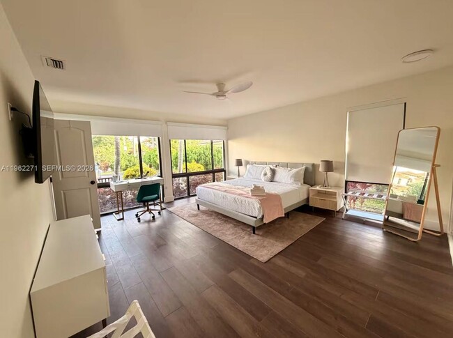 Building Photo - 636 Hibiscus Dr