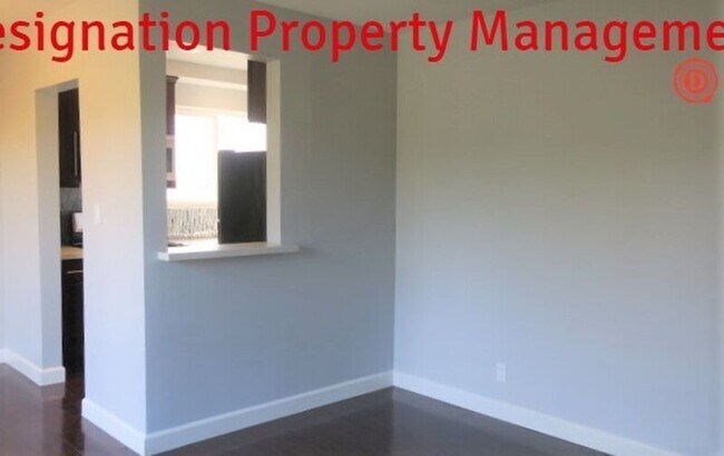 Building Photo - 7638 Hampton Ave