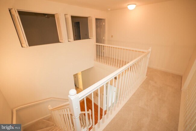 Building Photo - 1625 International Dr