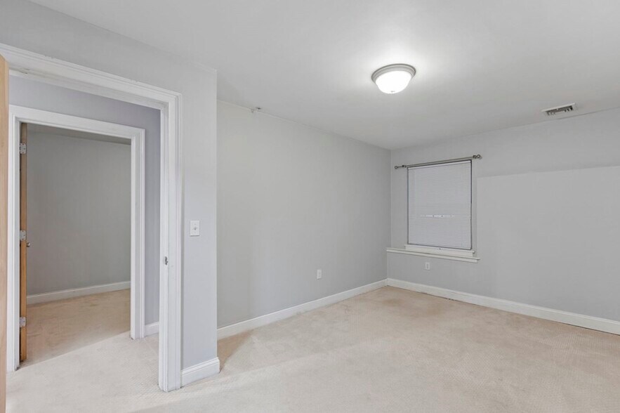 Building Photo - 877 Harrison Ave