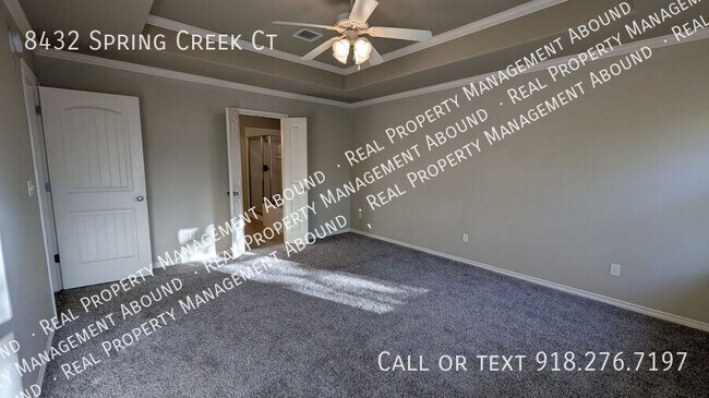 Building Photo - 8432 Spring Creek Ct