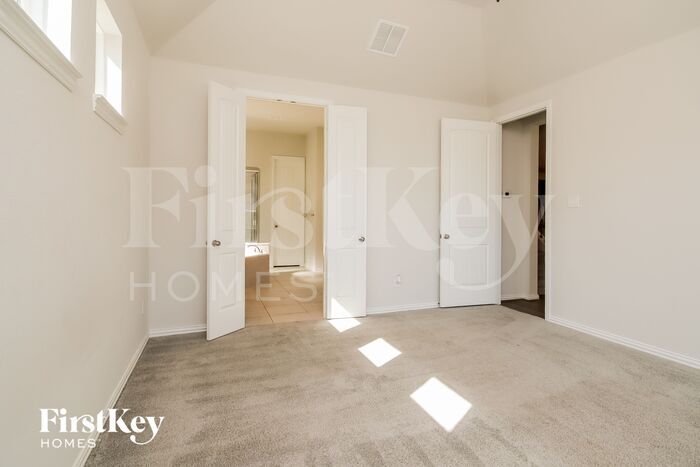 Building Photo - 24323 Huntcliff Dr