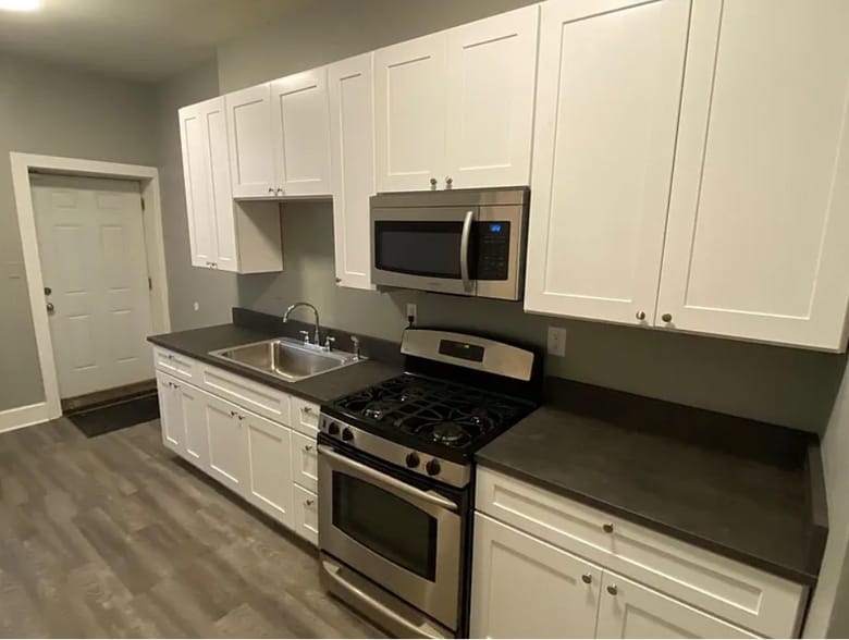 Building Photo - 6406 S Greenwood Ave