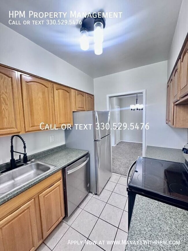 Building Photo - 3270 Warrensville Center Rd