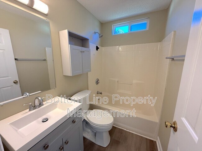 Building Photo - 6401 Currywood Pl